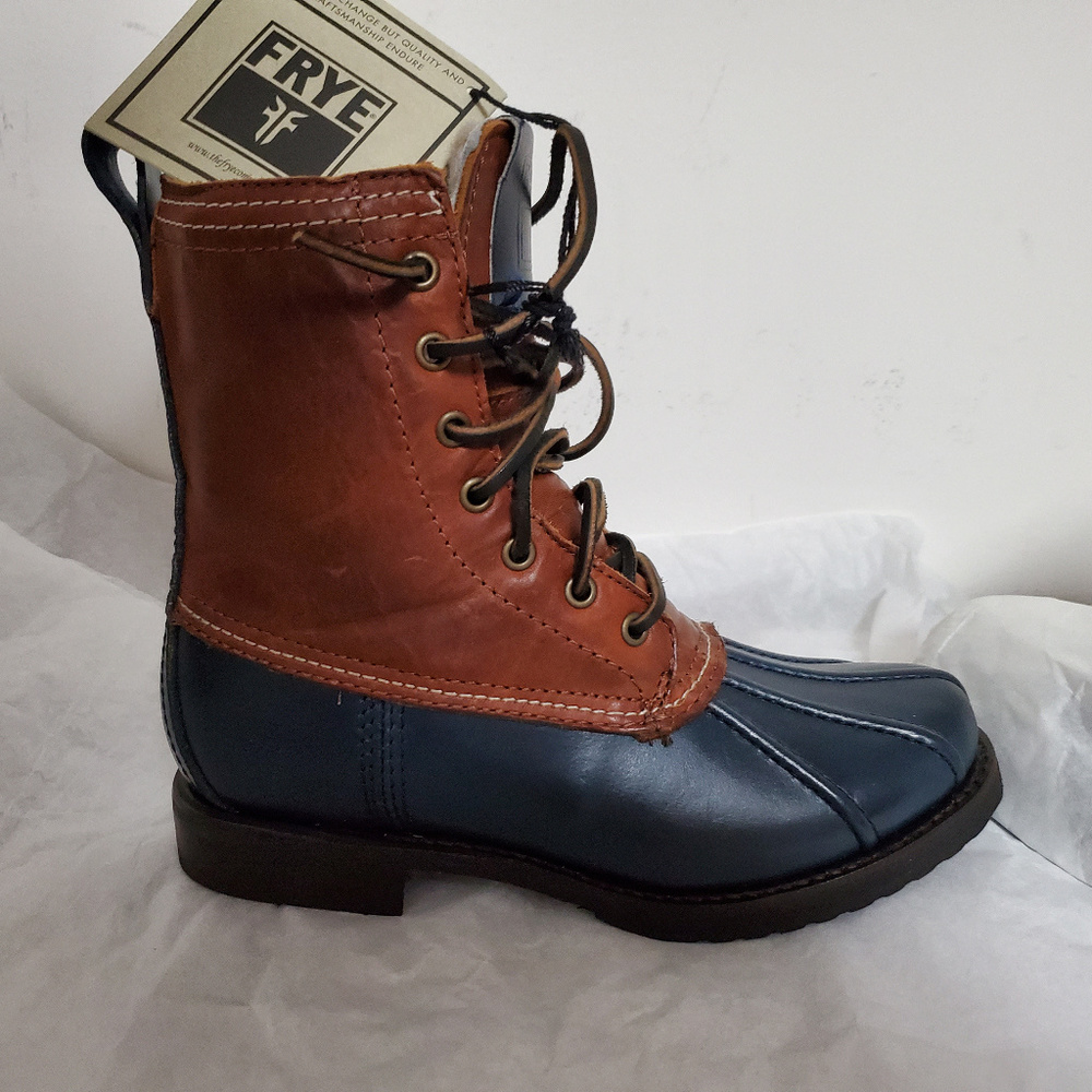 FRYE - Duck Boots - NEW - LEATHER
